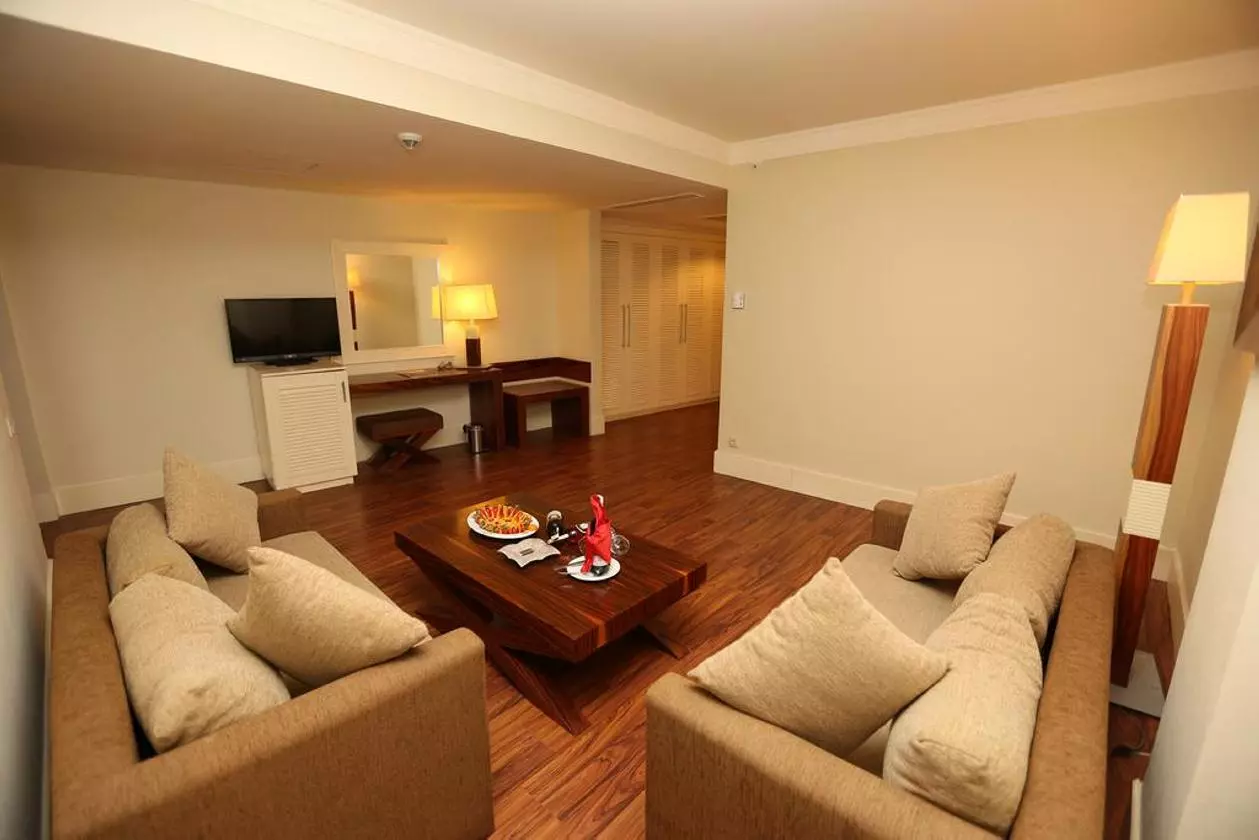 MEDERRESORT_SHABAVIZ (8).jpg